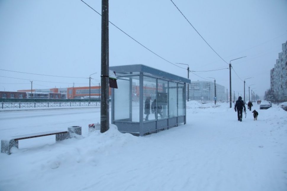 В Северодвинске на остановках установят 28 стеклянных павильонов 